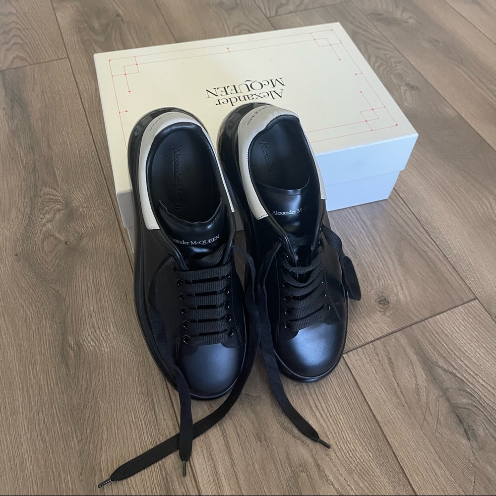 Alexander McQUEEN men shoes authentic 100%